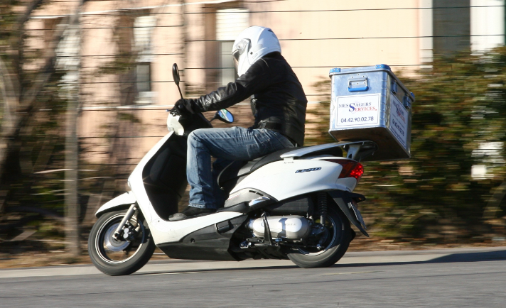 Messagers Services Scooter